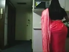 ゲームとソファの上に赤い妖精 エロ 動画 女 向け