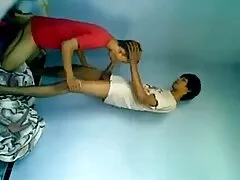 Blowjob妻後に彼女の友人のための肛門 女性 の エロ 動画