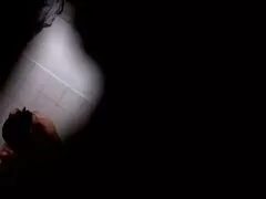 テーブルの上に白い靴下の赤 動画 アダルト 女性