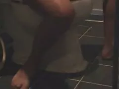 夜のパーティー 若い 女 の エロ 動画